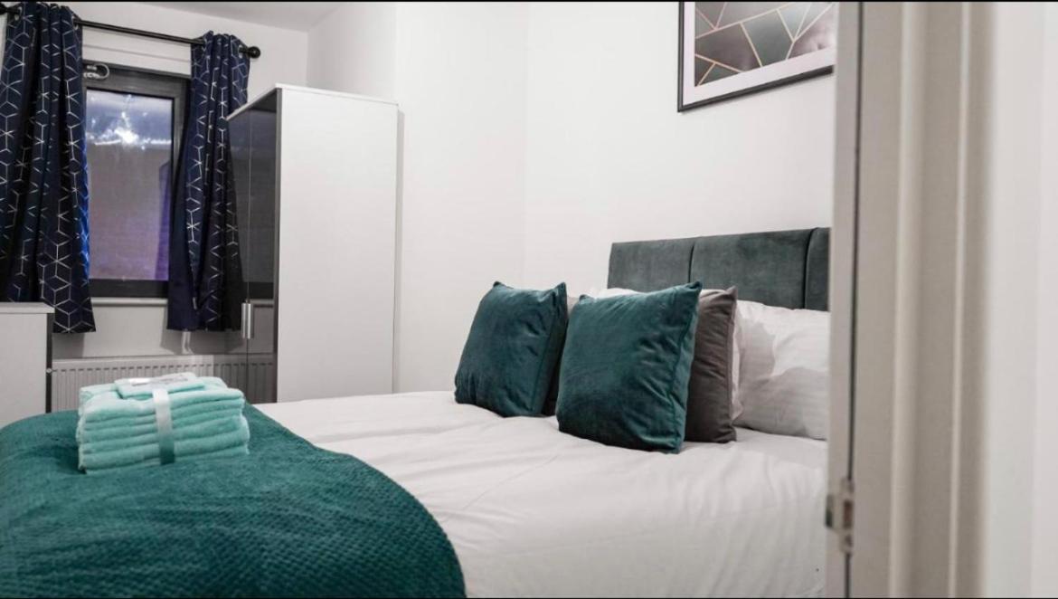 Two Bedrooms, Two Bath, Up To 3 Beds 1 Sofa - Slough Windsor Legoland Exterior foto